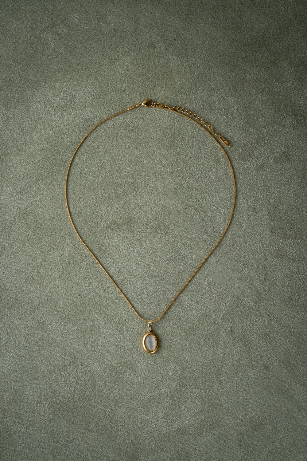 Cat's Eye Oval Pendant Necklace