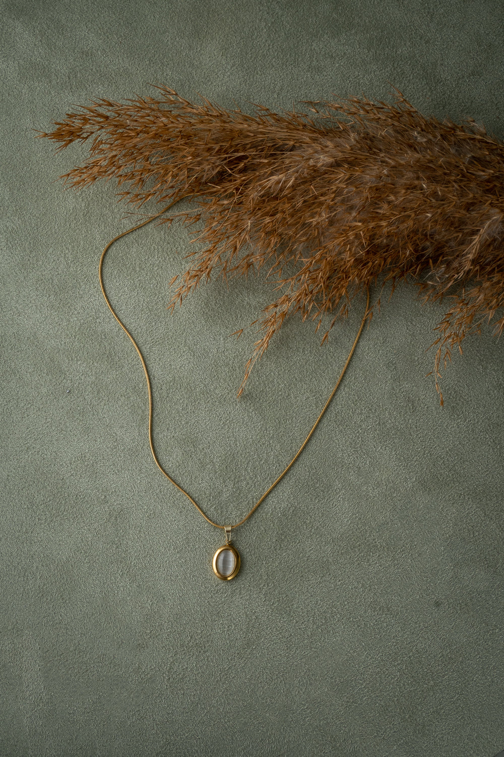Cat's Eye Oval Pendant Necklace