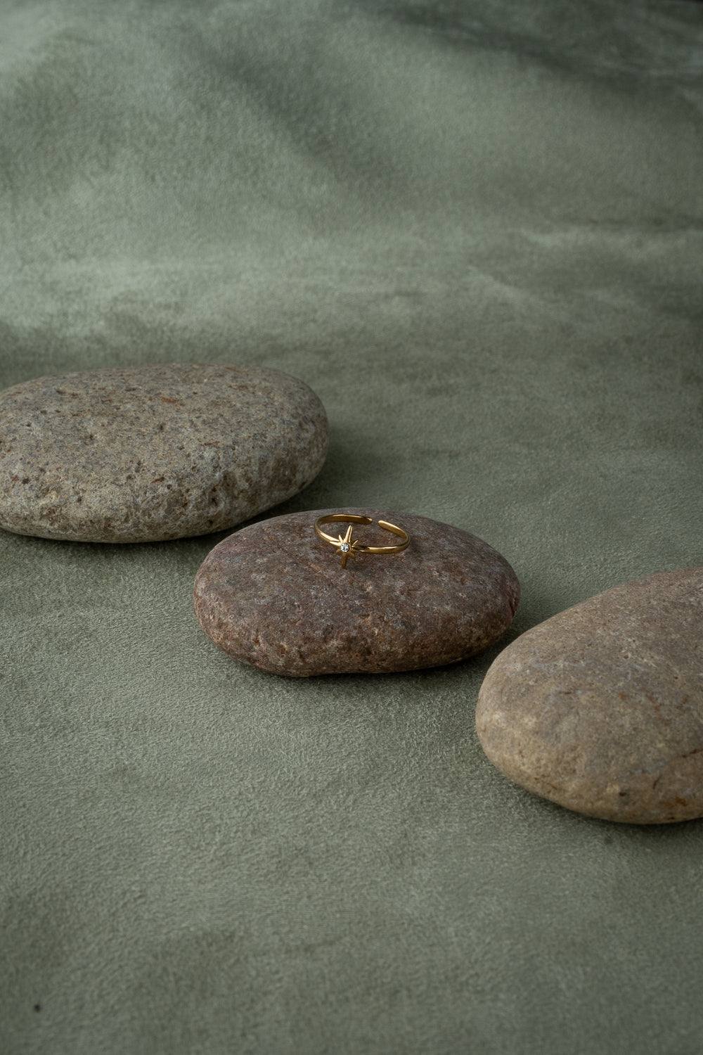 Adjustable Gold Star Zircon Ring